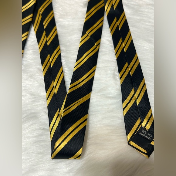 Steelers 100% Silk Hand Made Elegant Black and Gold Striped Tie - Picture 4 of 8